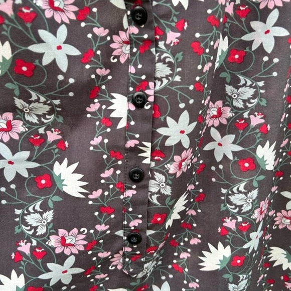 CAbi Floral Sleeveless Blouse - Black and Pink - Picture 4 of 6